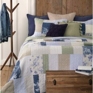 Constancia Modern Country Style Patchwork Quilt